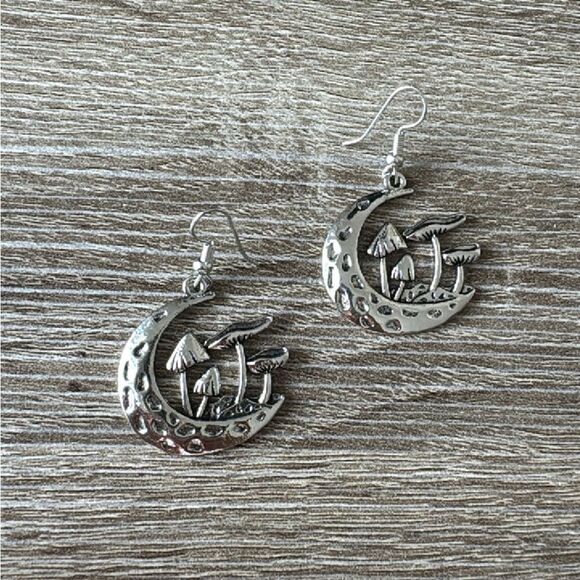 Bohemian mushroom drop earrings A328 - Picture 4 of 5